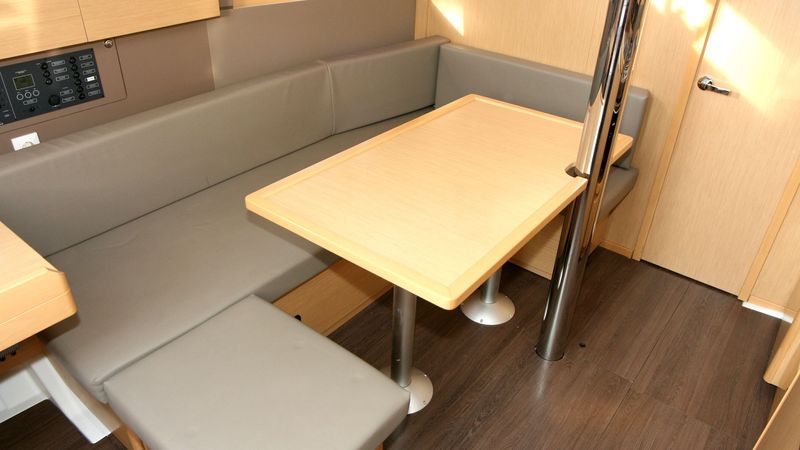 Beneteau Oceanis 38 | Olli