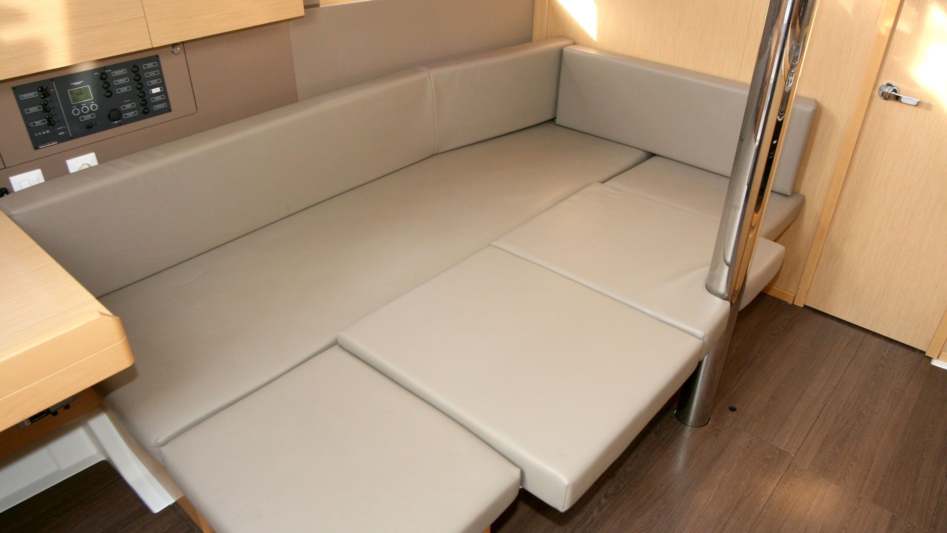 Beneteau Oceanis 38 | Olli