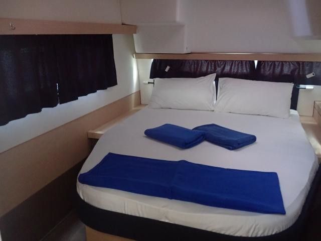 Fountaine Pajot Lucia 40 | Kinara