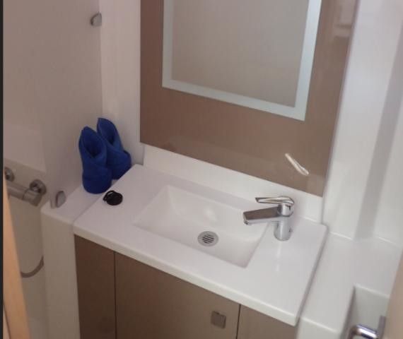 Fountaine Pajot Lucia 40 | Kinara