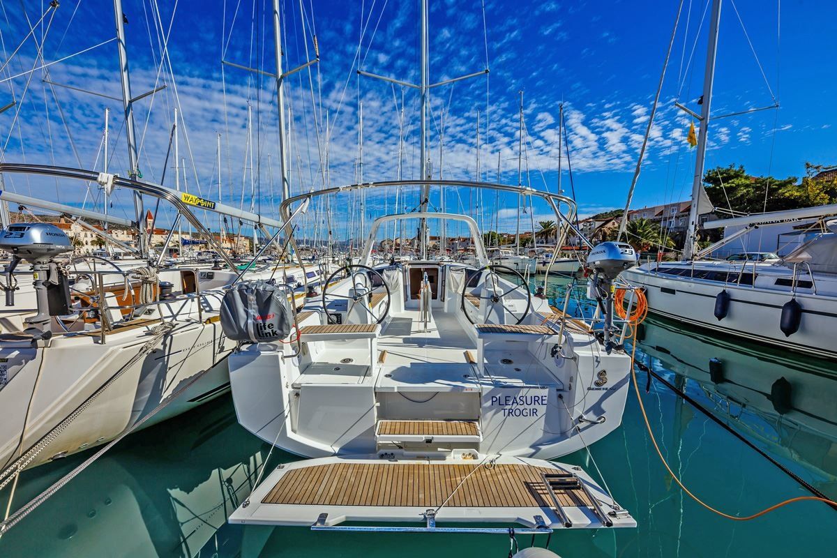 Beneteau Oceanis 38 | Pleasure