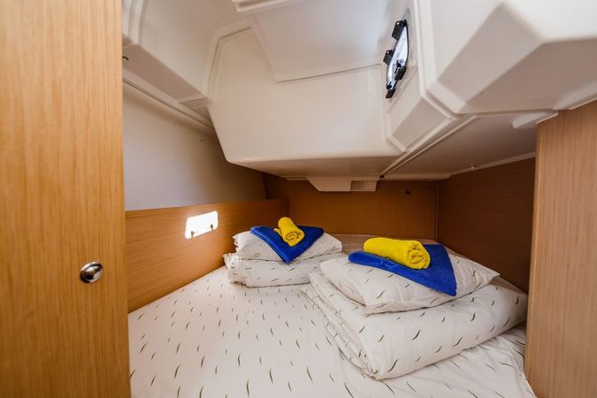 Beneteau Oceanis 38 | Pleasure
