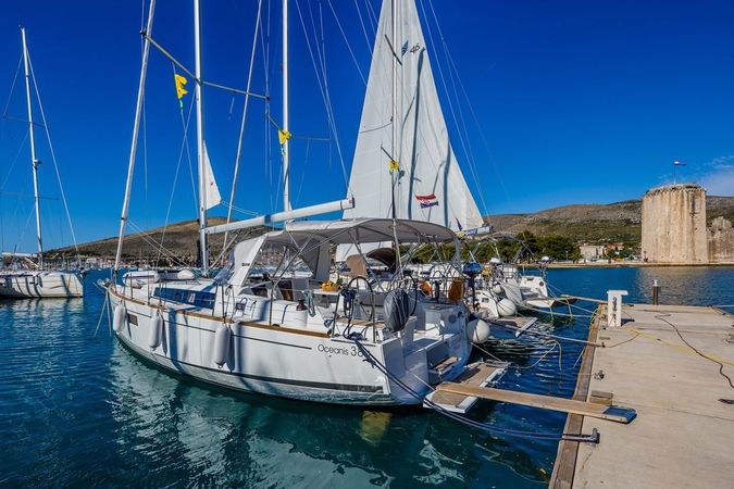 Beneteau Oceanis 38 | Obsession