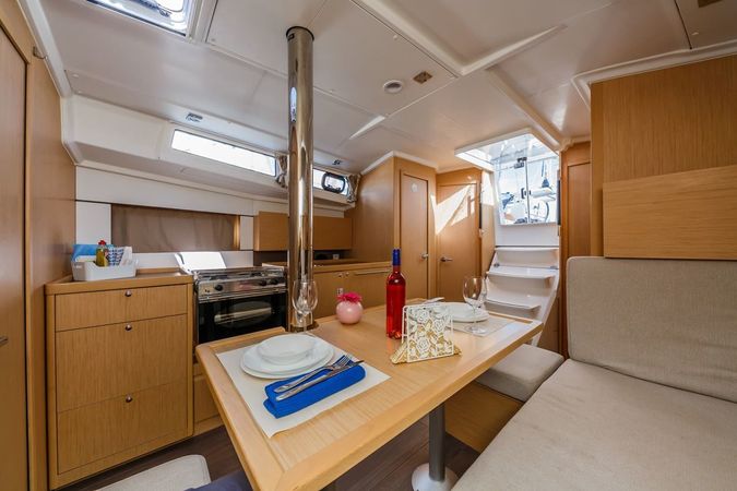 Beneteau Oceanis 38 | Obsession