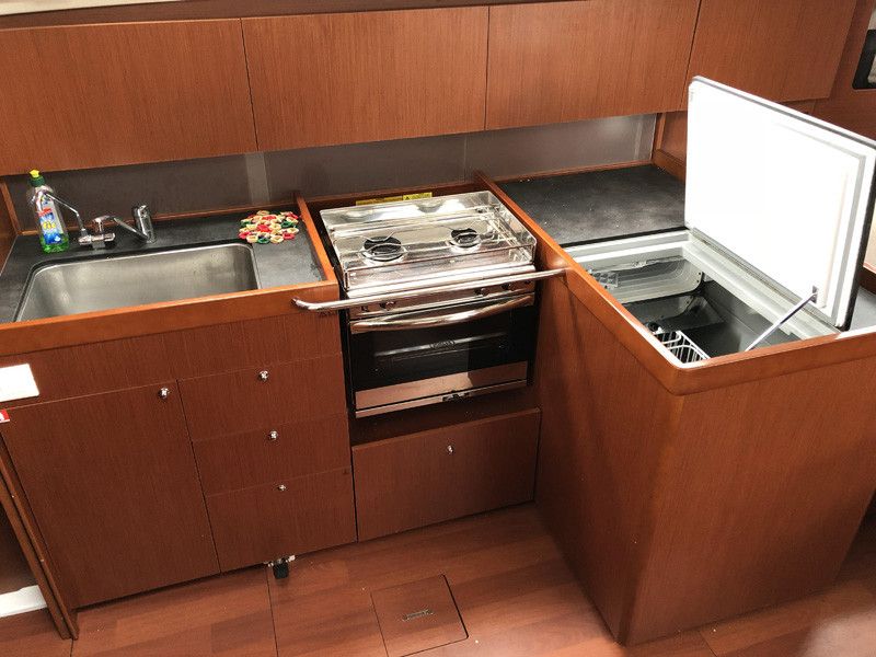 Beneteau Oceanis 41.1 | Buga