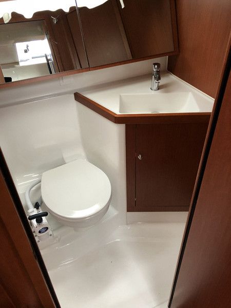 Beneteau Oceanis 41.1 | Buga