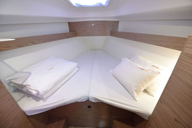 Elan 35 Impression | Aurora