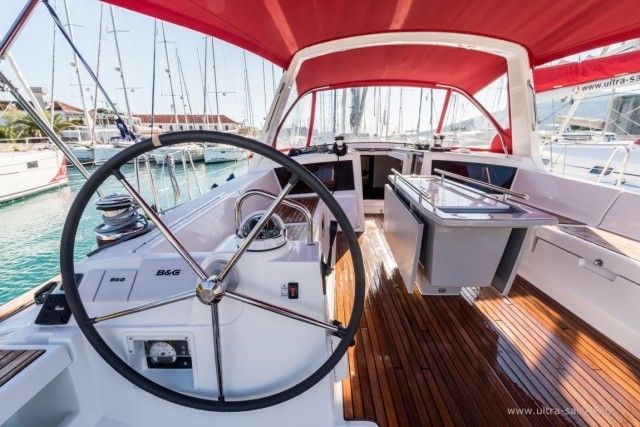 Beneteau Oceanis 48 | Flou