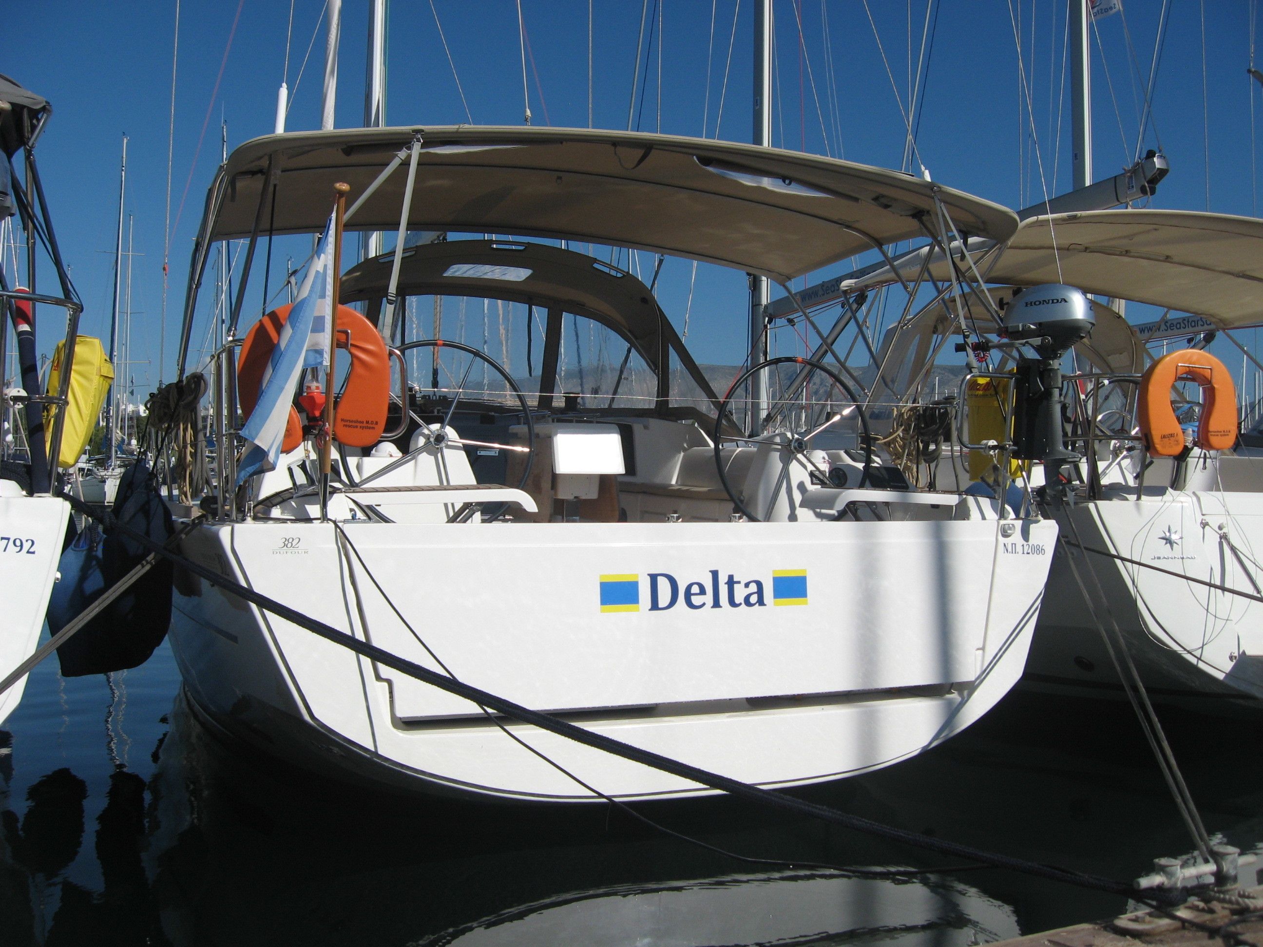 Dufour 382 | Delta