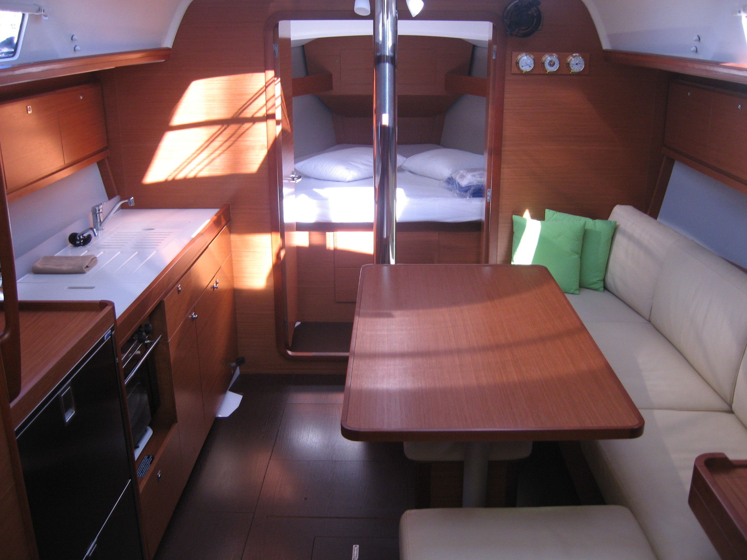 Dufour 382 | Delta