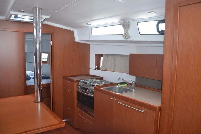 Beneteau Oceanis 38 | Naima