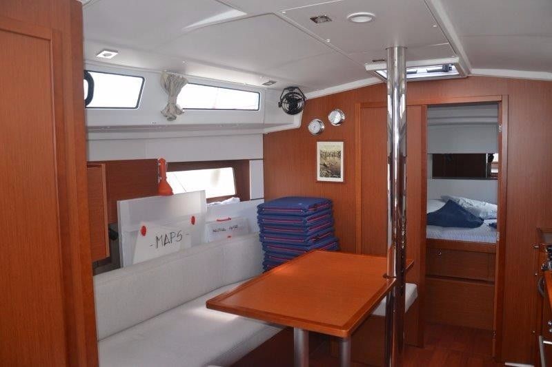 Beneteau Oceanis 38 | Naima