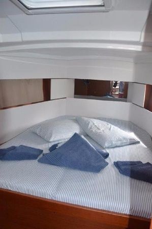Beneteau Oceanis 38 | Naima