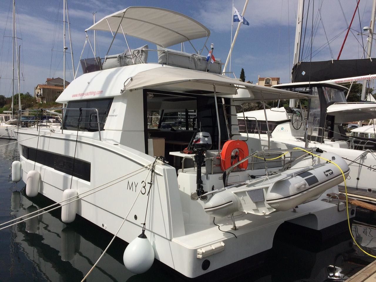 Fountaine Pajot MY 37 | MareTortuga