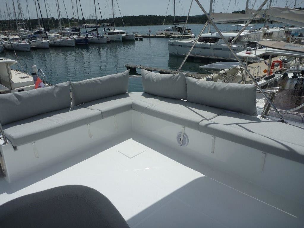 Fountaine Pajot MY 37 | MareTortuga