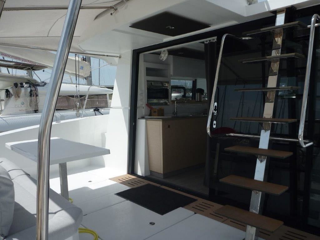 Fountaine Pajot MY 37 | MareTortuga