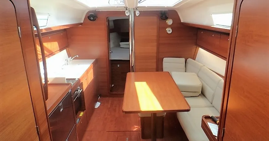 Dufour 382 | Les Troyens7