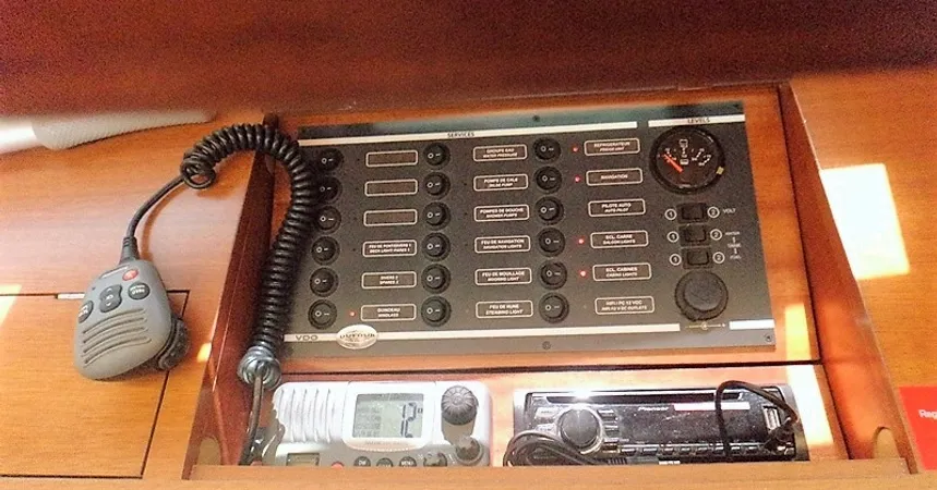 Dufour 382 | Les Troyens13