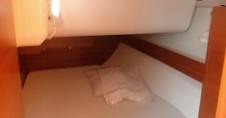 Dufour 382 | Les Troyens15