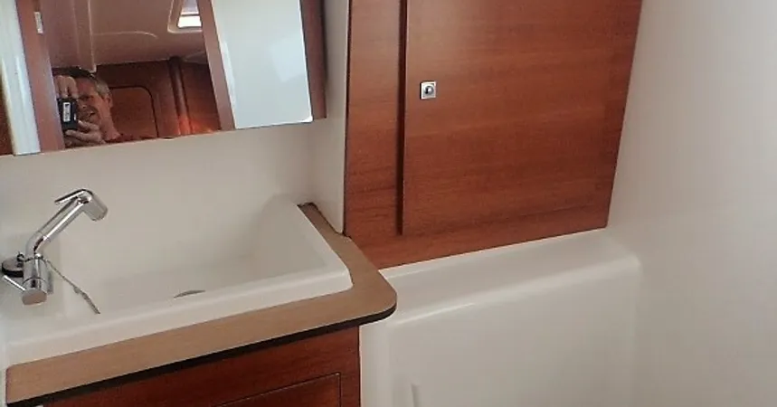 Dufour 382 | Les Troyens17