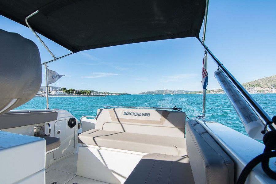 Quicksilver 805 | Open