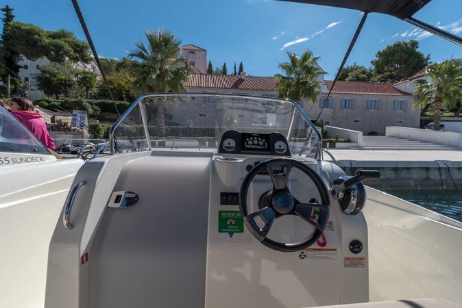 Quicksilver 675 | Open