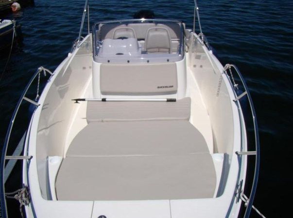 Quicksilver 675 | Open