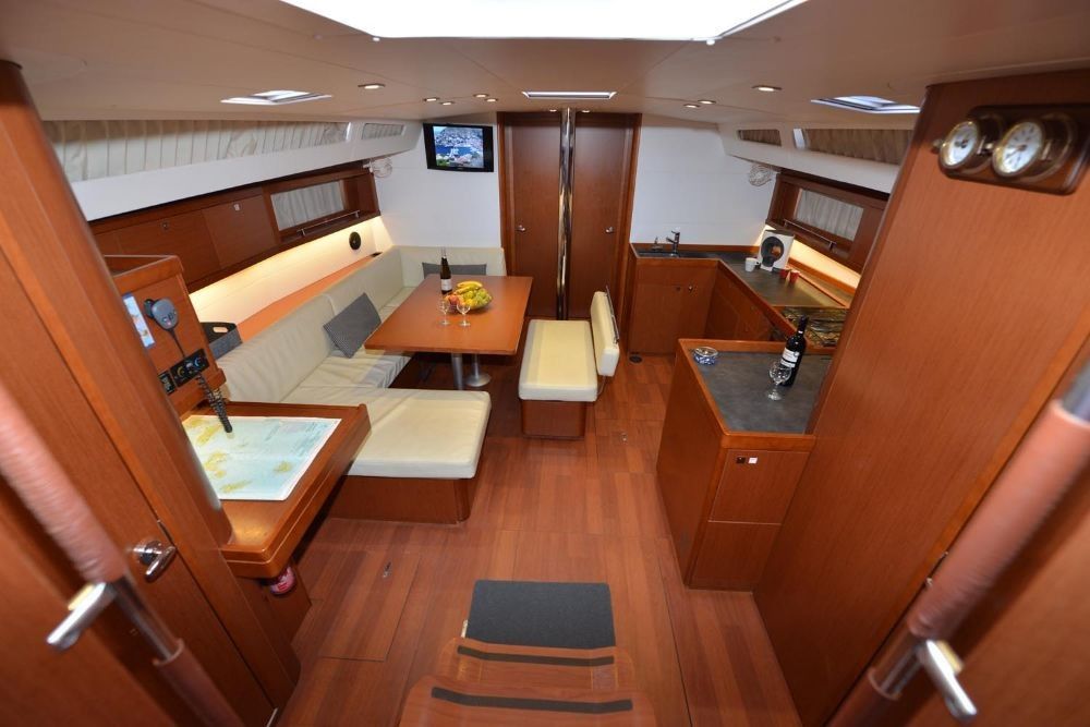 Beneteau Oceanis 48 | Pherousa