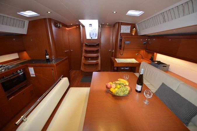 Beneteau Oceanis 48 | Pherousa