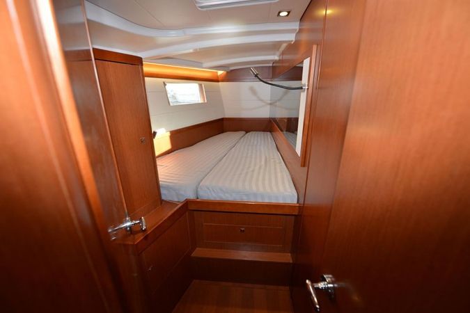 Beneteau Oceanis 48 | Pherousa