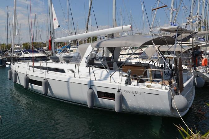 Beneteau Oceanis 51.1 | Mythodea