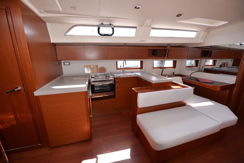 Beneteau Oceanis 51.1 | Mythodea