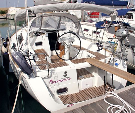 Beneteau Oceanis 34 | Rebecca