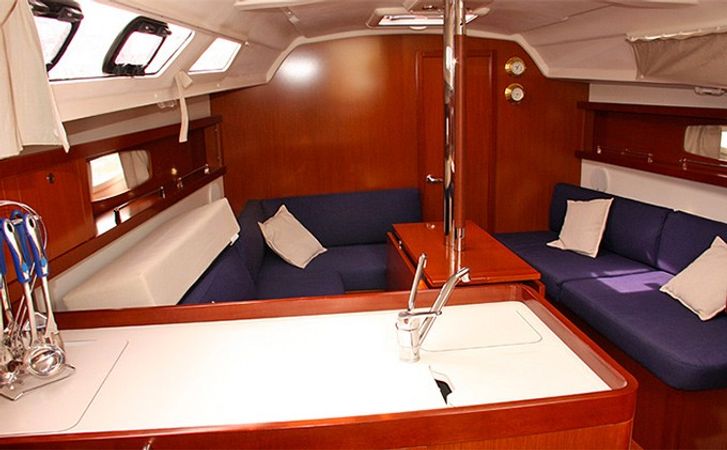 Beneteau Oceanis 34 | Rebecca