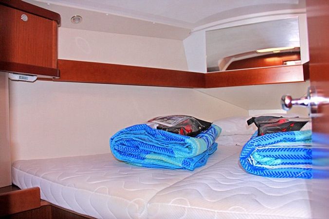 Beneteau Oceanis 34 | Rebecca