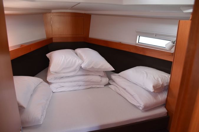 Bavaria Cruiser 37 | Julia 1