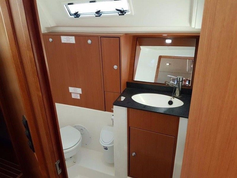 Bavaria Cruiser 40 | Lola