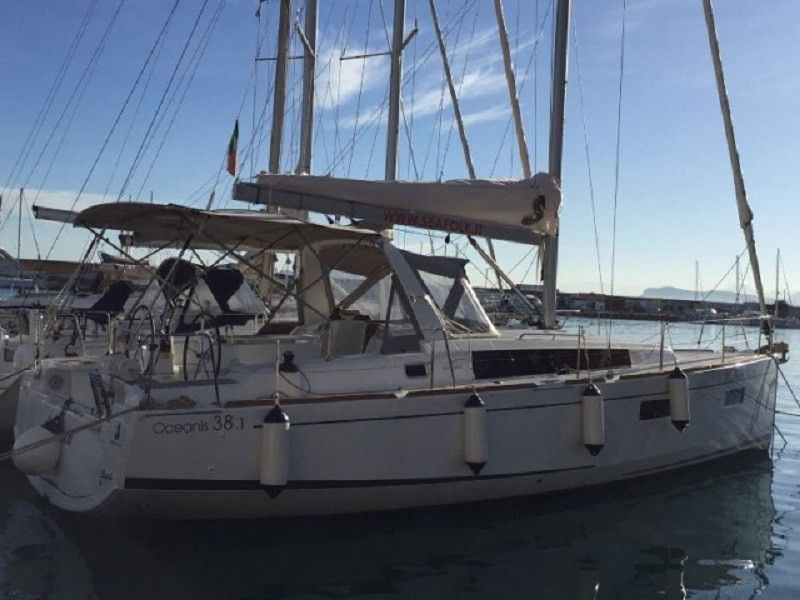 Beneteau 38 (2017)