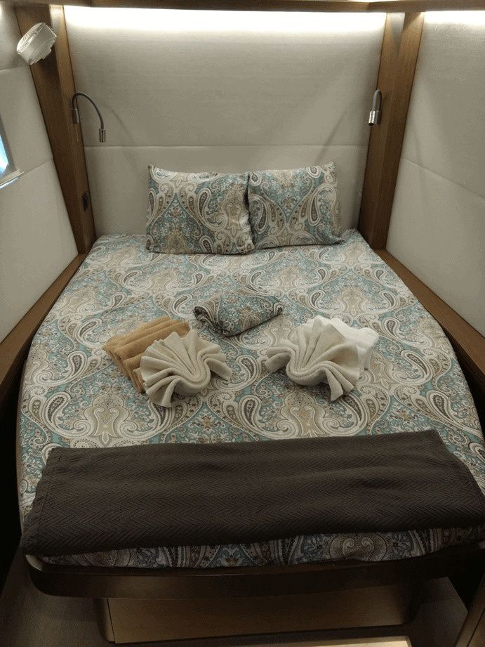 Lagoon 50 | Out of the Blue