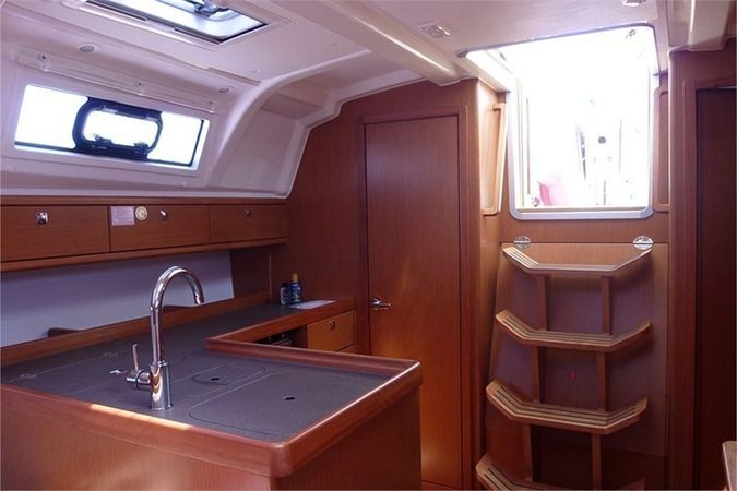 Bavaria Cruiser 37 | Alena