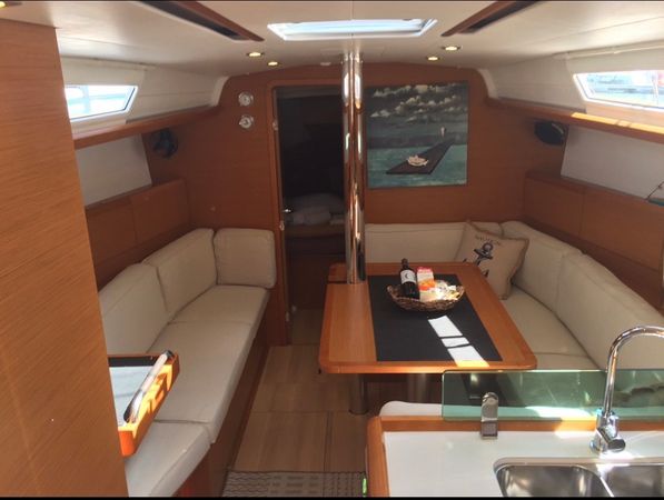 Jeanneau Sun Odyssey 389 | Agios Georgios