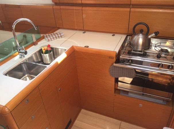 Jeanneau Sun Odyssey 389 | Agios Georgios