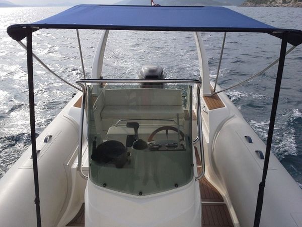 Capelli Tempest 770 | Polaris