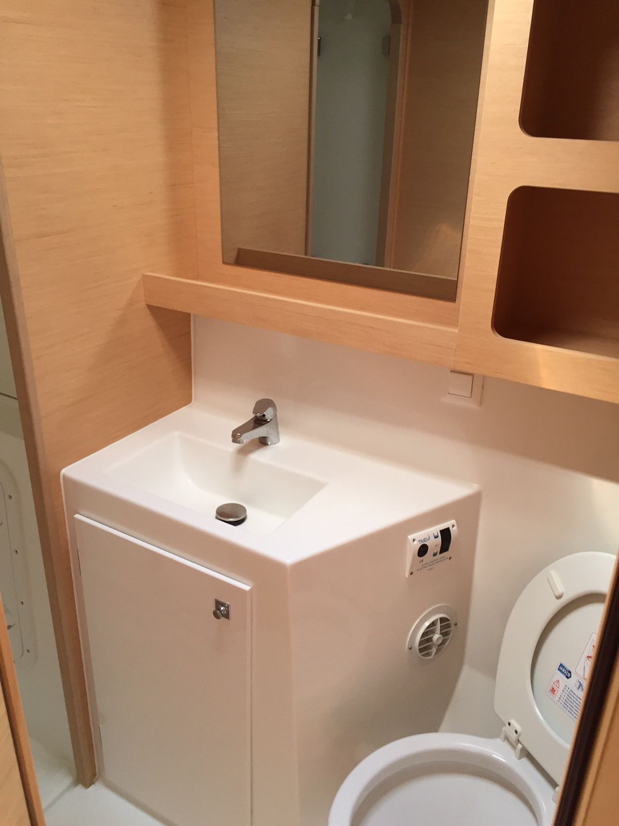 Lagoon 42 | Aeolian Breeze