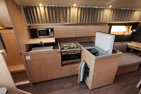 Beneteau Oceanis 41.1 | Friends