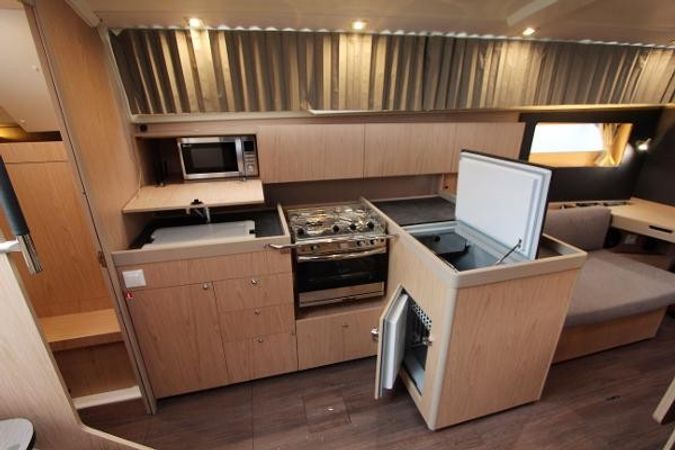 Beneteau Oceanis 41.1 | Friends
