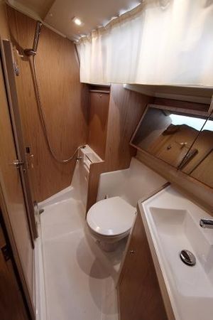 Beneteau Oceanis 41.1 | Friends