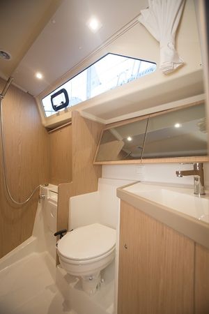 Beneteau Oceanis 41.1 | Friends