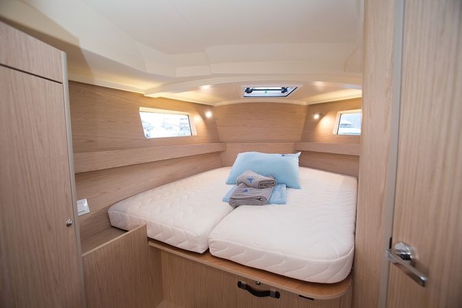 Beneteau Oceanis 41.1 | Friends