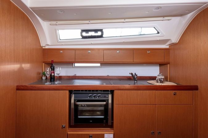 Bavaria Cruiser 41 | Nina